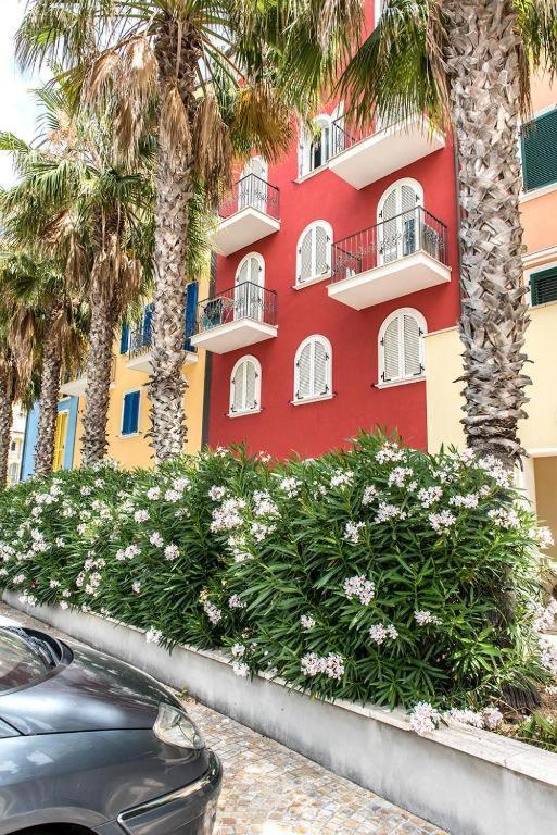 P010 - Porto Recanati, Nuovo Monolocale Fronte Mare 外观 照片